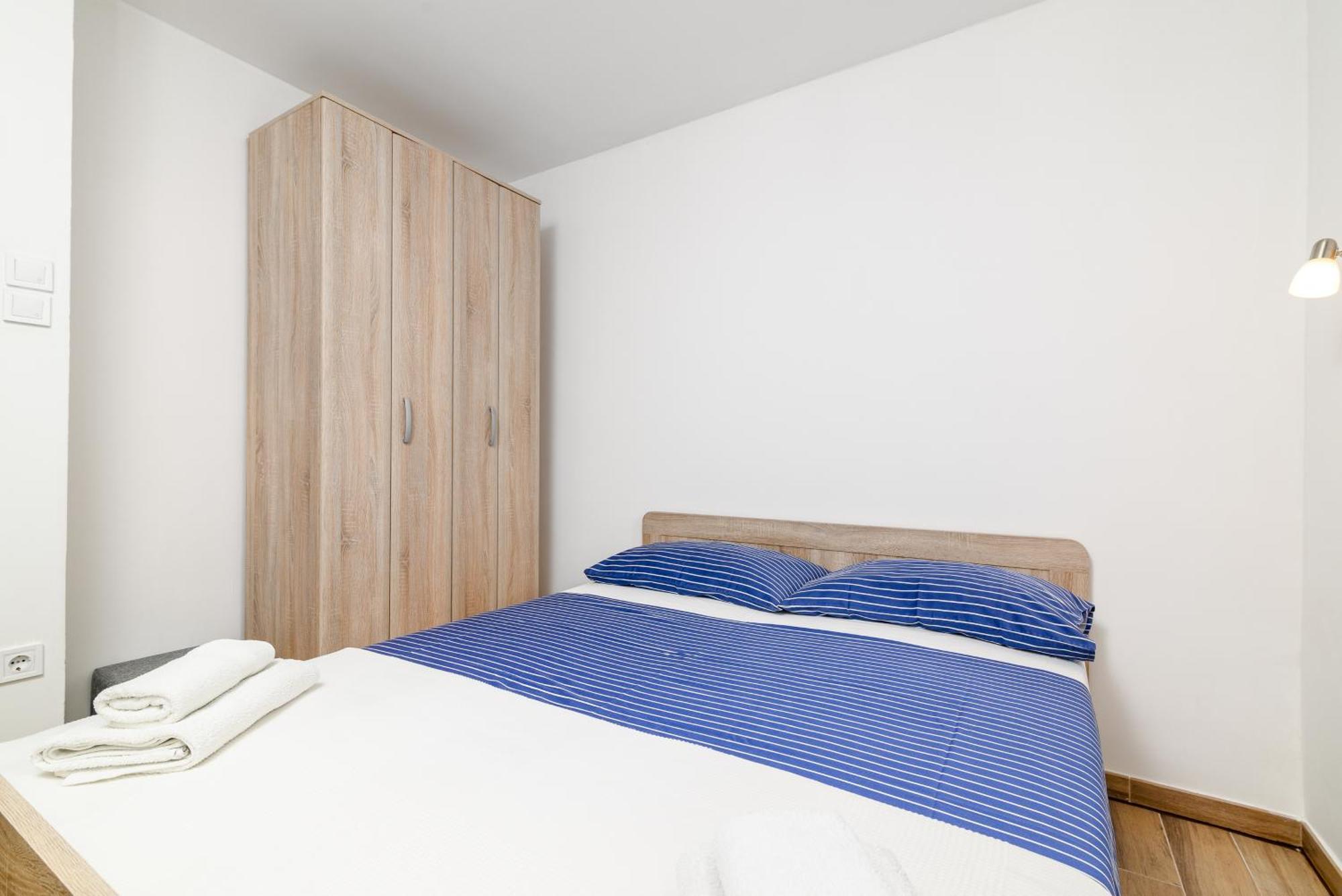 Apartments With A Parking Space Premantura, Medulin - 2228 Bilik gambar